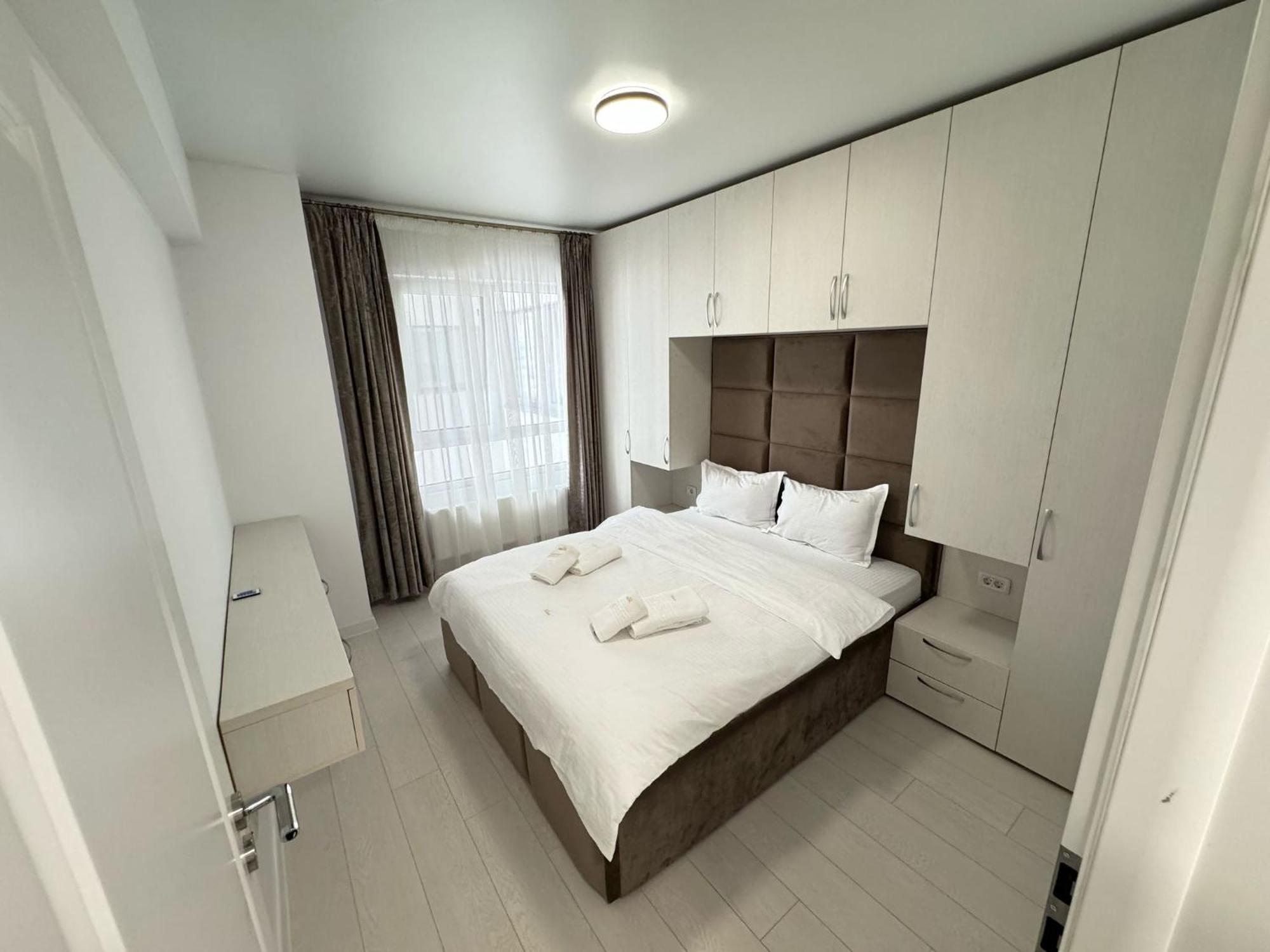 Luxury Glam Apartments Central Adress Bucuresti With Parking Екстериор снимка